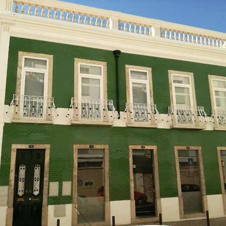 לינה וארוחת בוקר שטובל Alcacaria Do Bairro מראה חיצוני תמונה